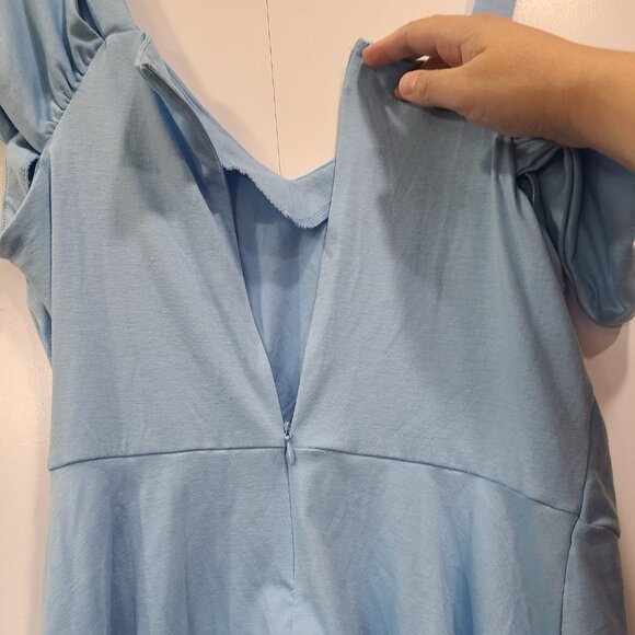 🔥3/$42 w FREE SHIPPING🔥 NWOT light blue shirt, 2 top straps, zipper - Picture 5 of 6